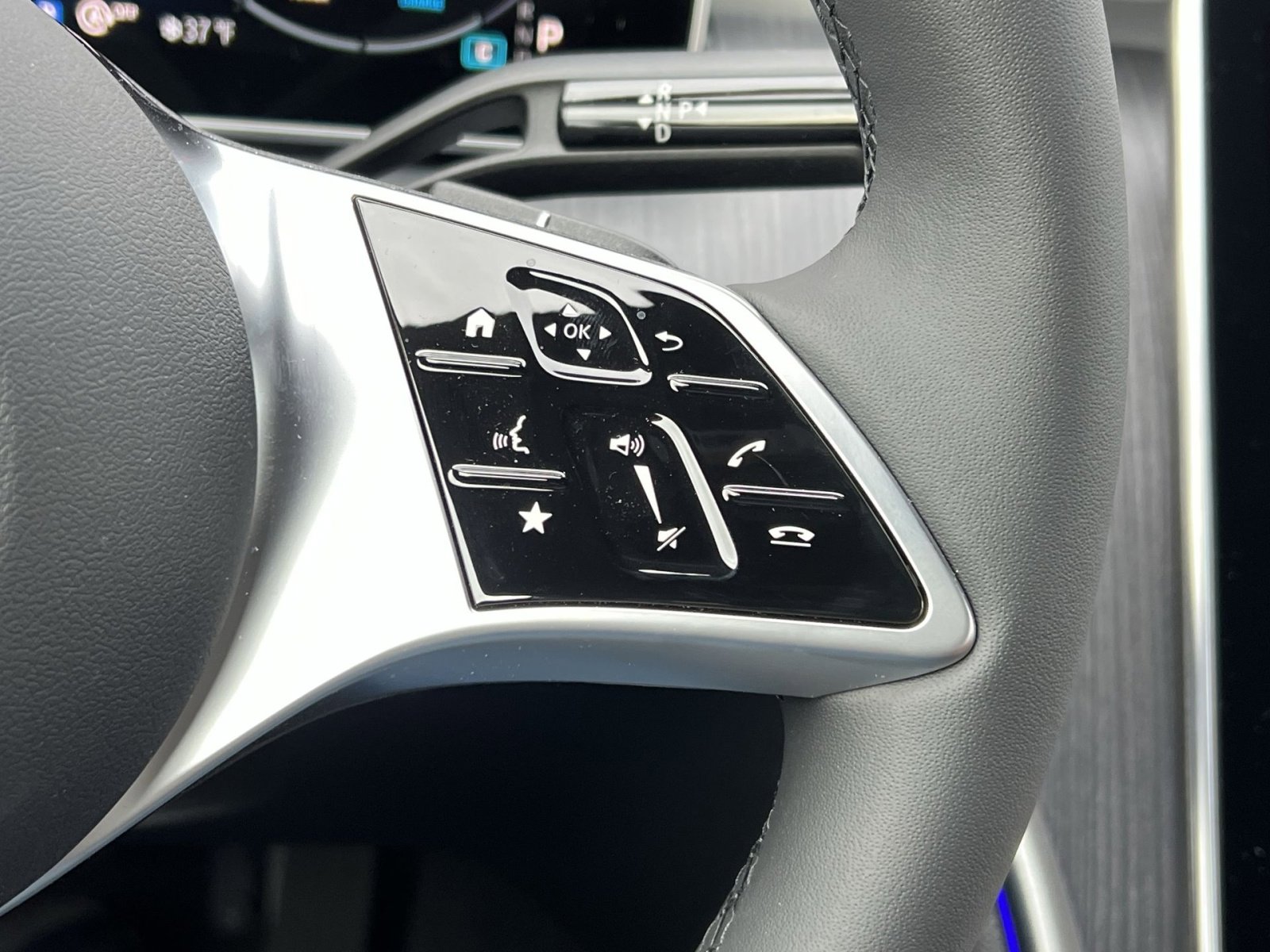 New 2026 Mercedes-Benz C 300 4MATIC Sedan image 29