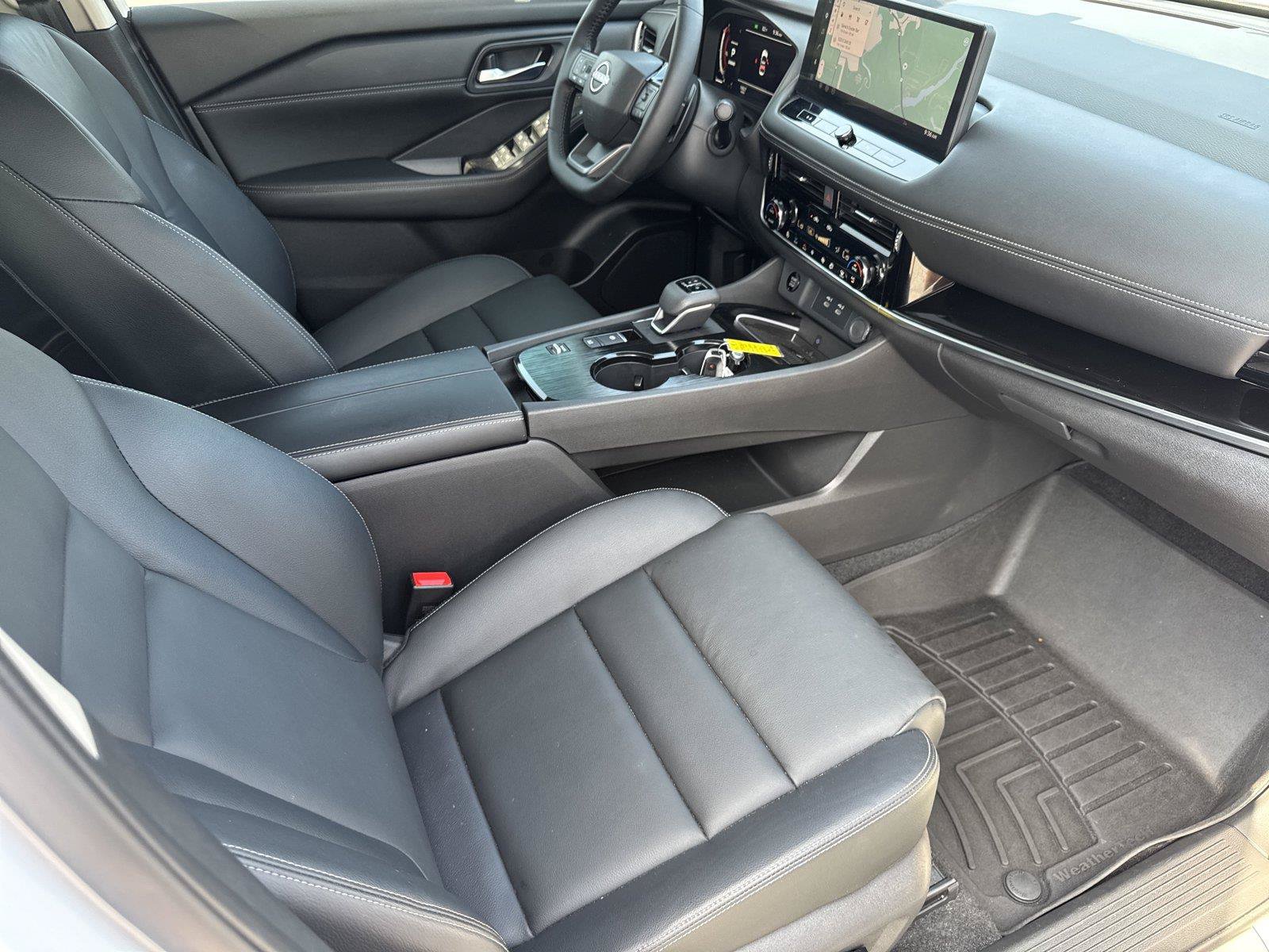 Used 2025 Nissan Rogue SL w/ SL Premium Package FWD image 28