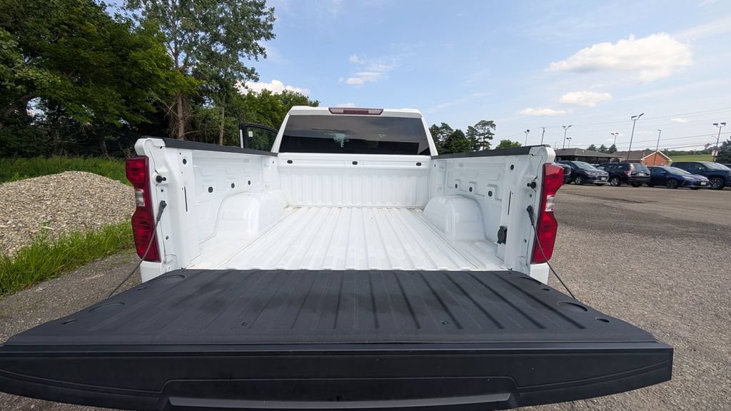 Used 2023 Chevrolet Silverado 1500 LT AWD/4WD image 22