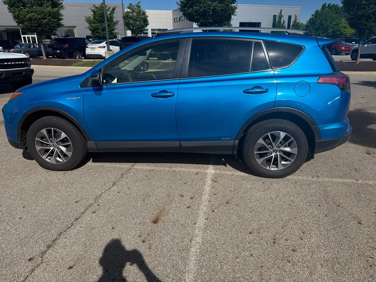 Used 2018 Toyota RAV4 LE AWD/4WD image 8