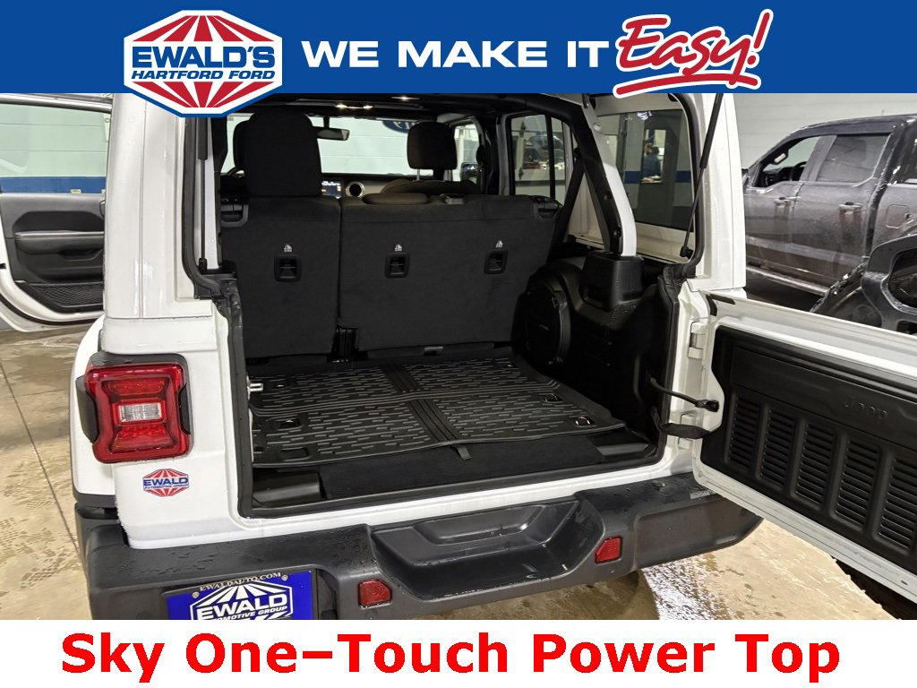 Used 2019 Jeep Wrangler Unlimited Sahara image 25