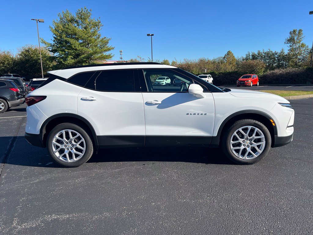 Used 2024 Chevrolet Blazer LT w/ Convenience Package FWD image 5