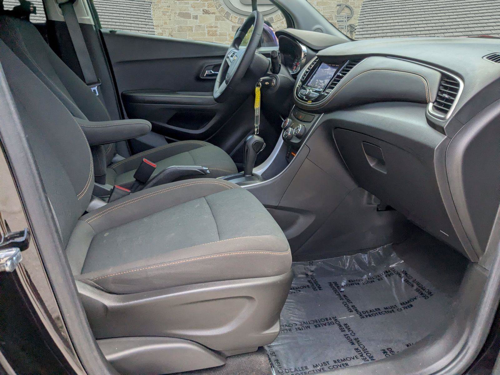 Used 2022 Chevrolet Trax LS w/ Tint and Cruise Package AWD/4WD image 20