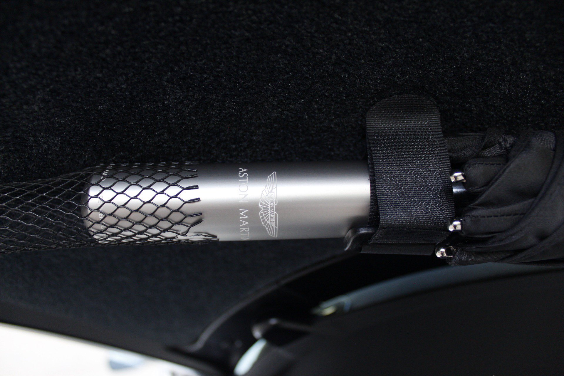 Used 2025 Aston Martin V8 Vantage Coupe RWD image 49