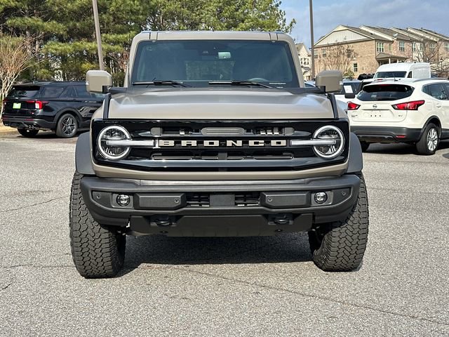 New 2025 Ford Bronco Outer Banks w/ Sasquatch Package AWD/4WD image 2