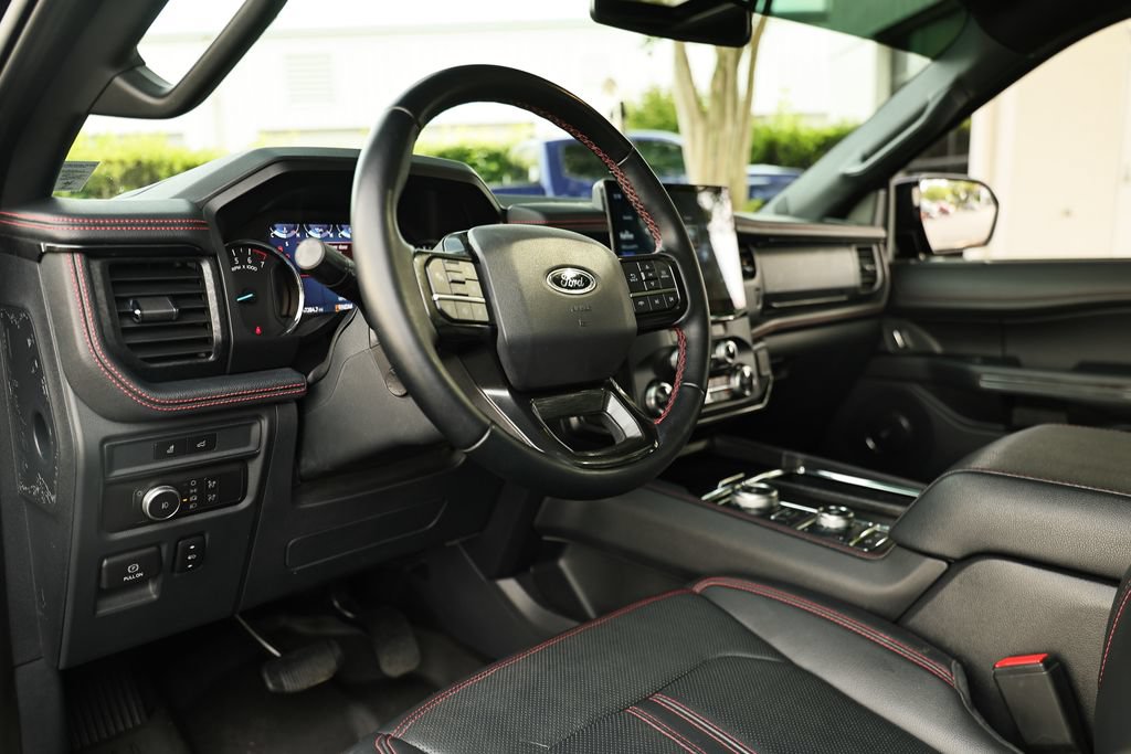 Used 2022 Ford Expedition Limited AWD/4WD image 19