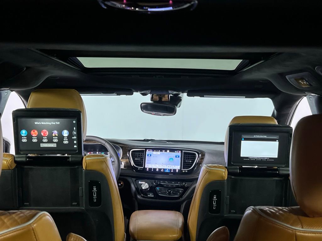 Used 2023 Chrysler Pacifica Pinnacle image 36