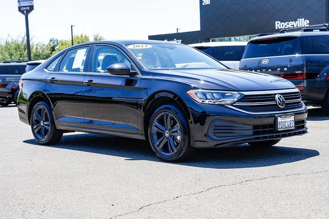 Used 2023 Volkswagen Jetta SE FWD image 6