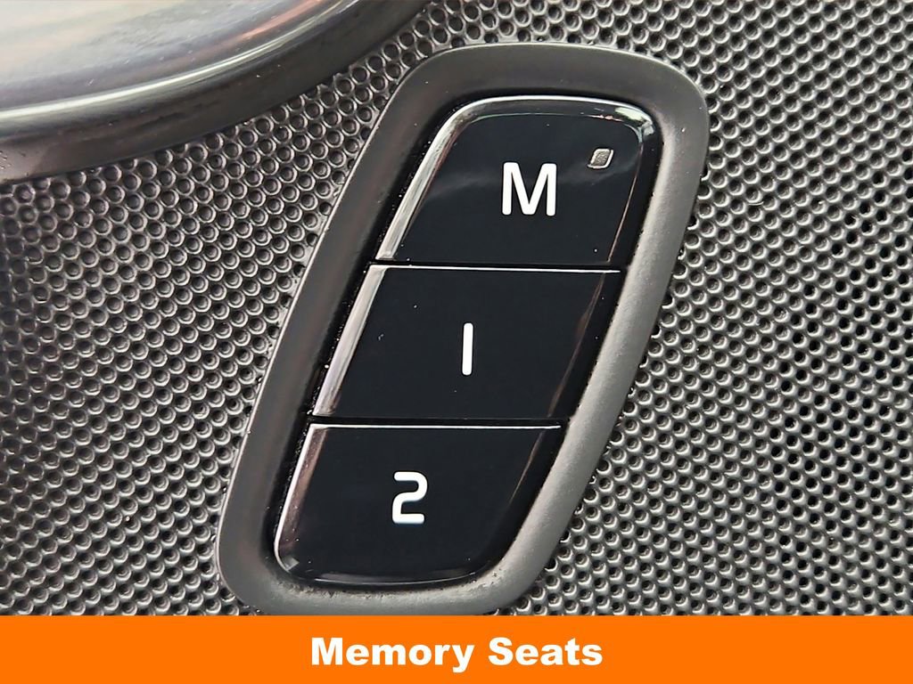 Used 2018 Volvo S90 T6 Momentum w/ Convenience Package image 36