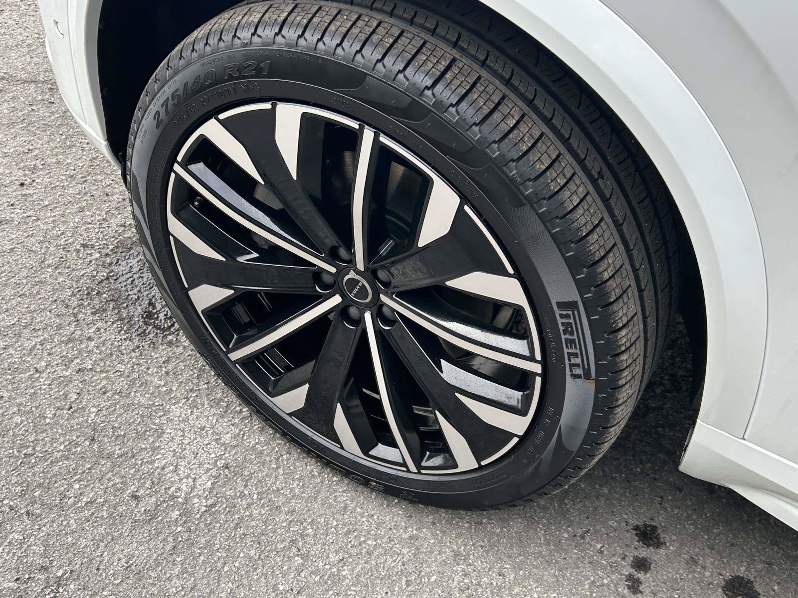 New 2026 Volvo XC90 B6 Plus AWD/4WD image 9