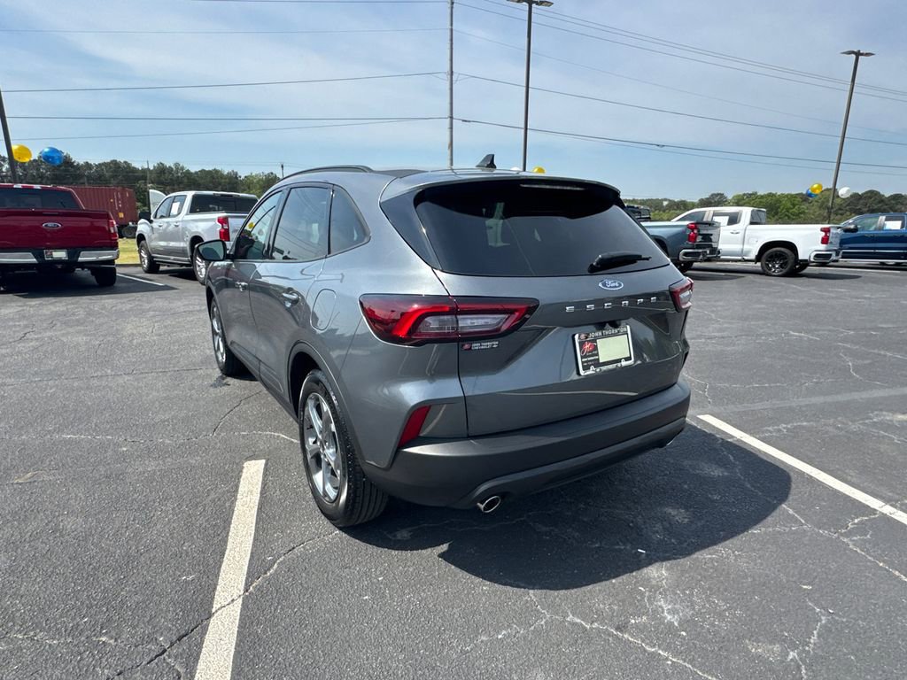 Used 2025 Ford Escape ST-Line FWD image 8