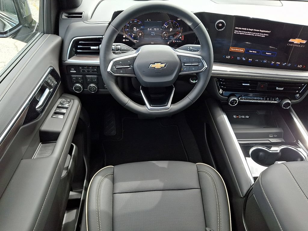 New 2026 Chevrolet Suburban Premier w/ Sun And Tow Package AWD/4WD image 8