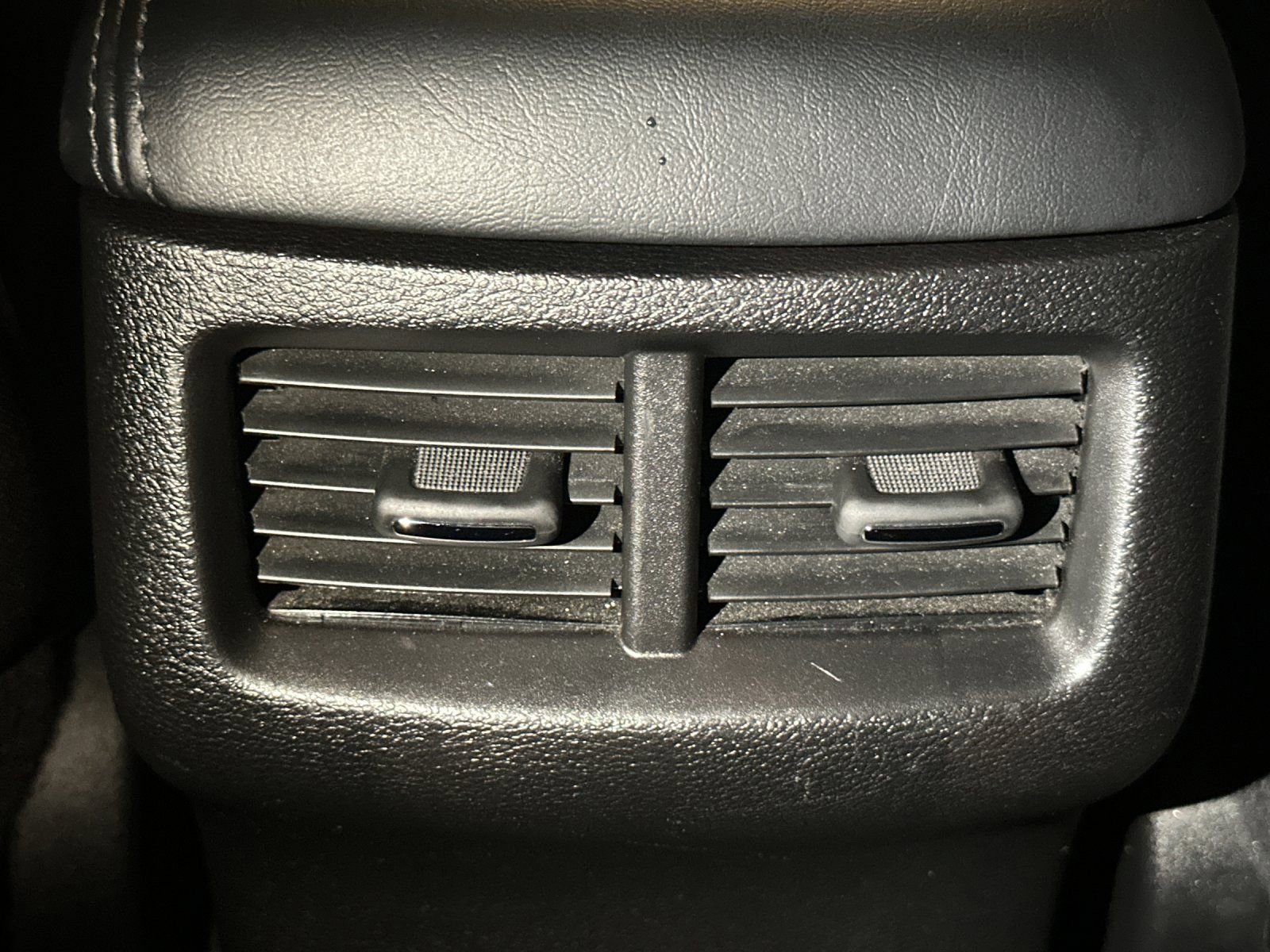 Used 2023 Dodge Challenger SXT image 16