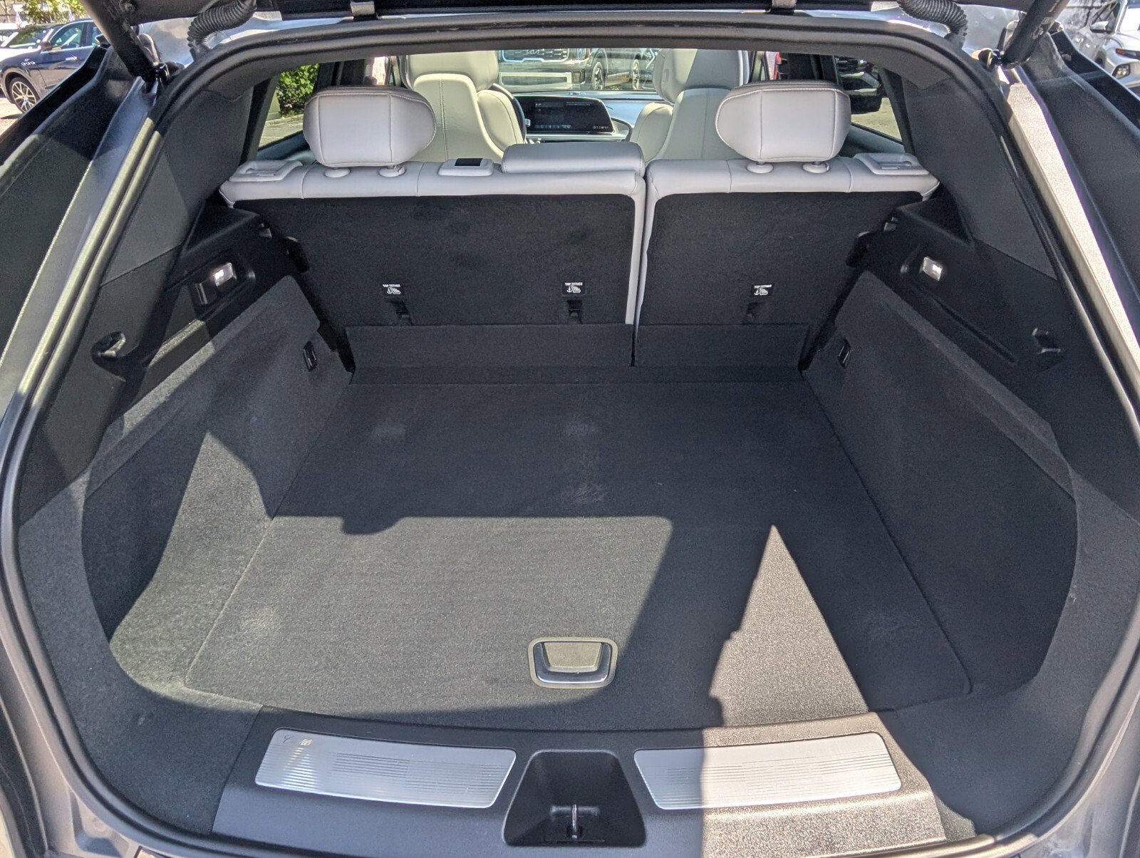 Used 2024 Cadillac Lyriq Luxury w/ LPO, Floor Liner Package RWD image 14