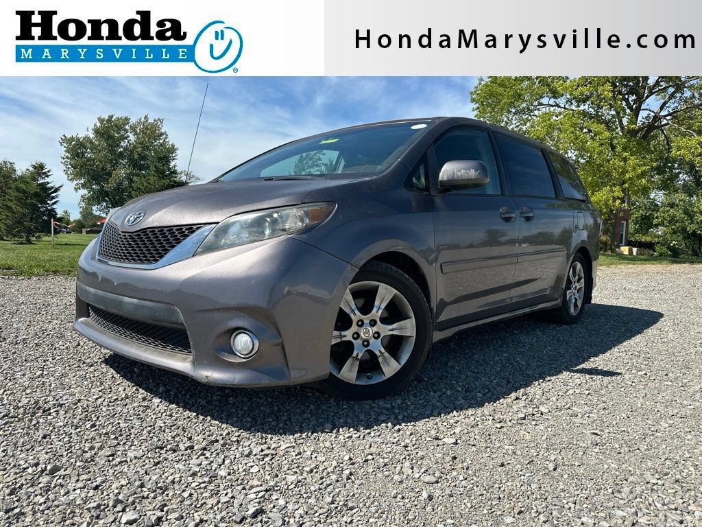 Used 2011 Toyota Sienna SE w/ Preferred Pkg