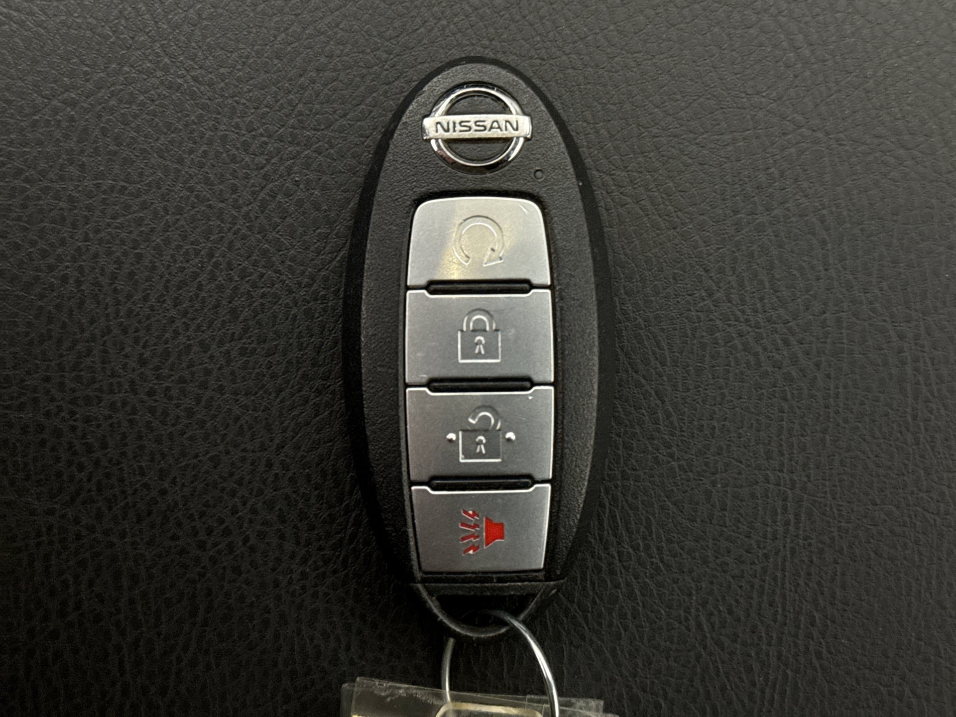Used 2020 Nissan Pathfinder SV FWD image 10