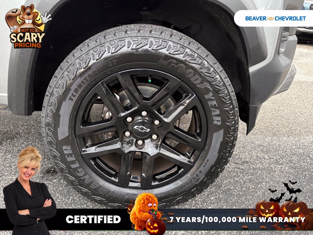 Used 2024 Chevrolet Colorado Trail Boss w/ Technology Package AWD/4WD image 10