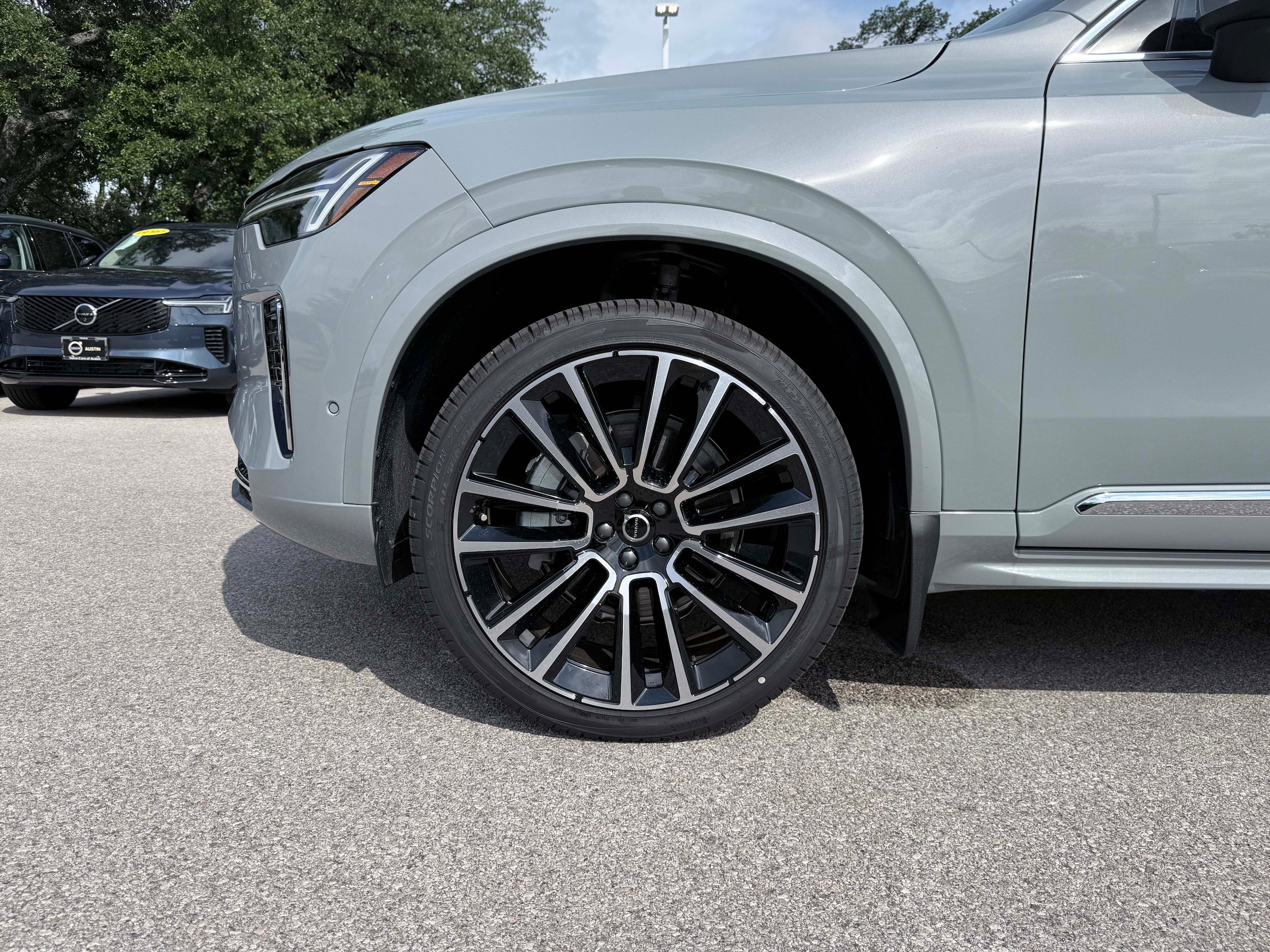 New 2026 Volvo XC90 B5 Ultra w/ Protection Package Premier AWD/4WD image 8