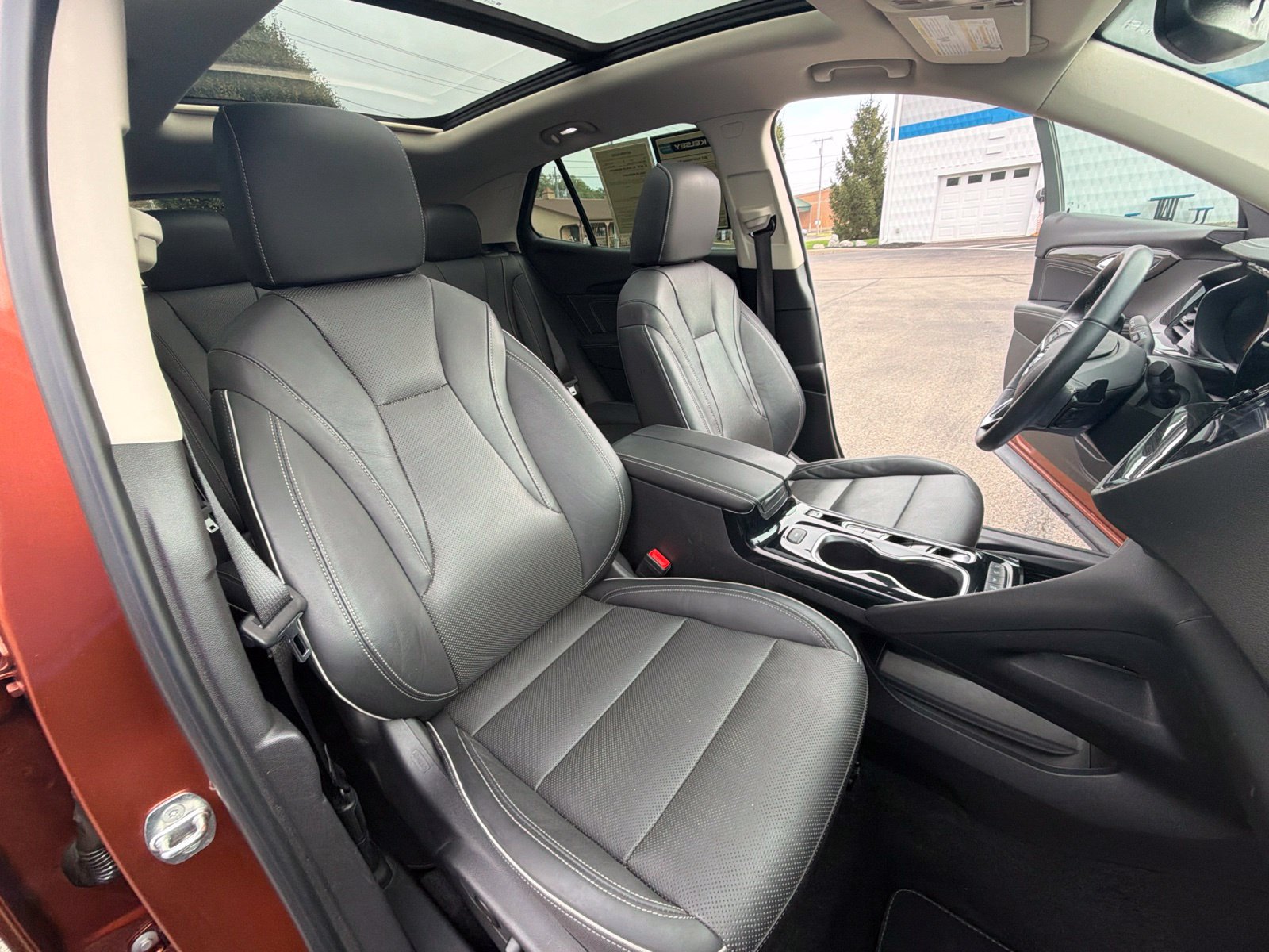Certified 2021 Buick Envision Essence AWD/4WD image 25