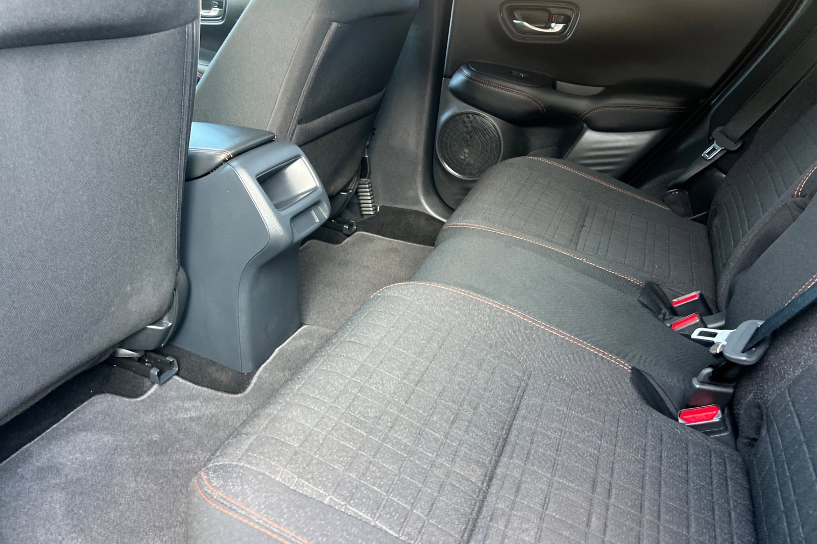 Used 2025 Honda HR-V Sport image 12