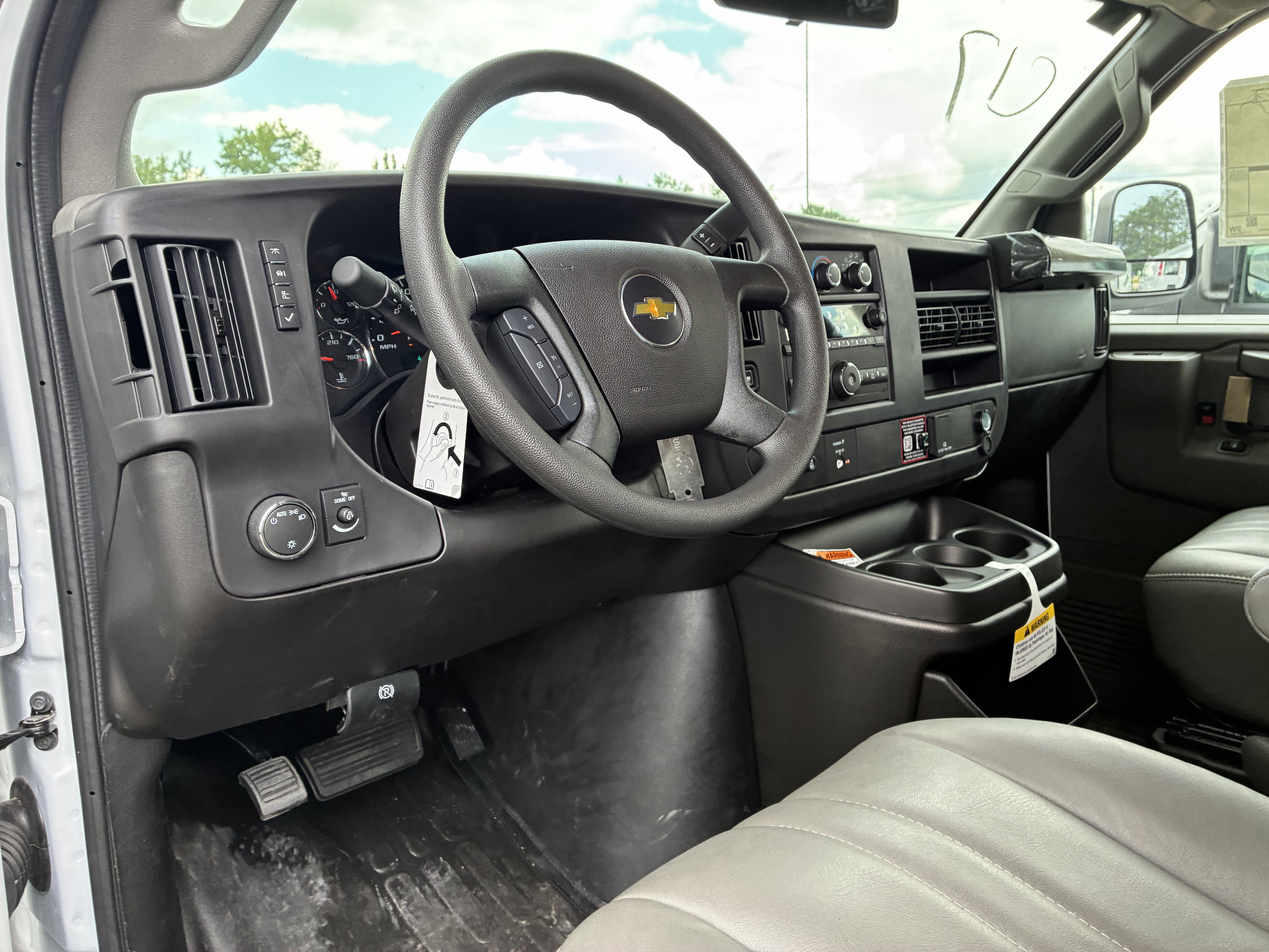 New 2026 Chevrolet Express 2500 Extended w/ Driver Convenience Package RWD image 26