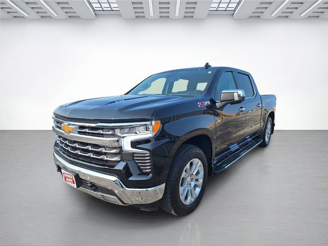Used 2024 Chevrolet Silverado 1500 LTZ w/ LTZ Premium Package AWD/4WD image 8