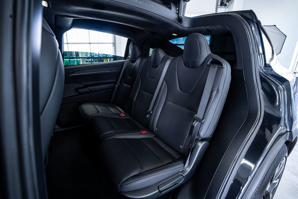 Used 2024 Tesla Model X image 47