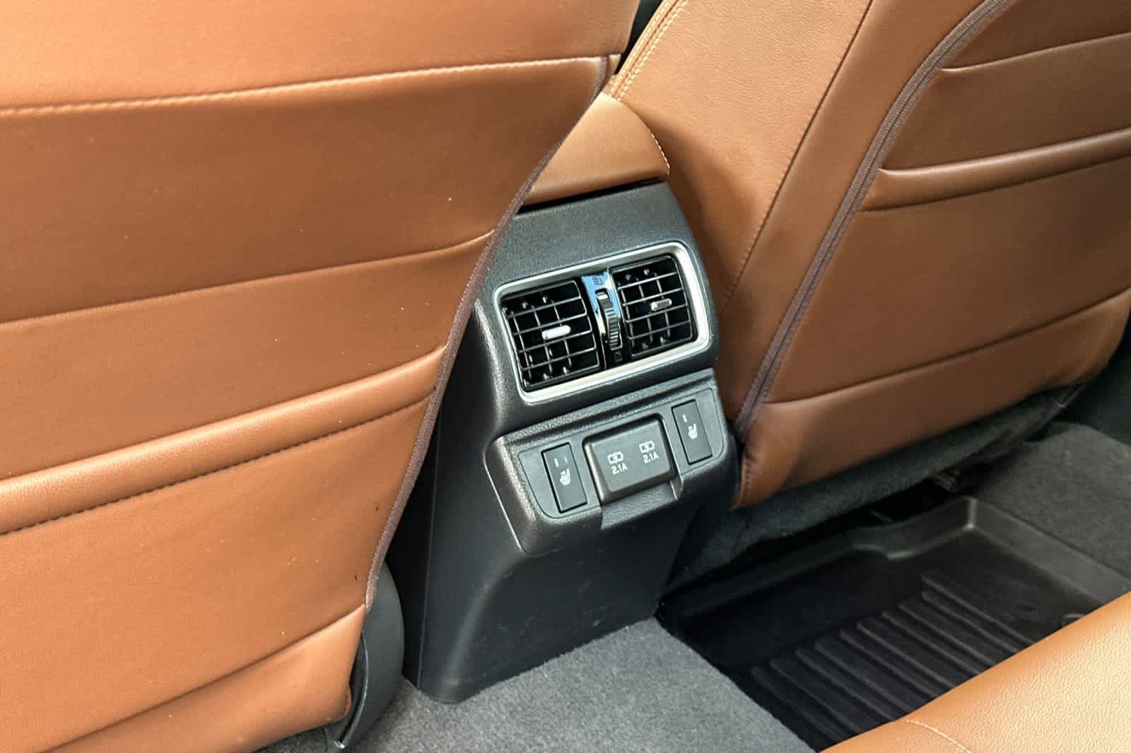 Used 2019 Subaru Outback 2.5i Touring w/ Popular Package #3A AWD/4WD image 14