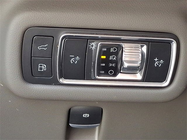 Used 2024 Lincoln Nautilus Reserve image 24