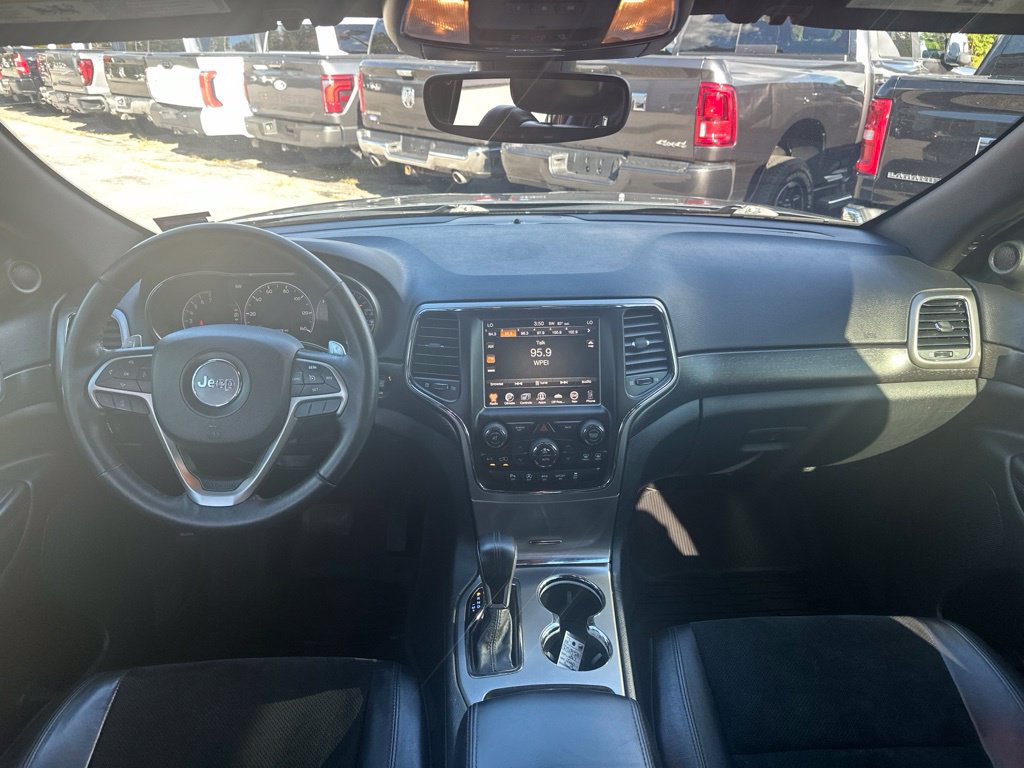 Used 2017 Jeep Grand Cherokee Altitude AWD/4WD image 15