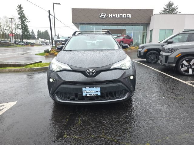 Used 2022 Toyota C-HR Limited FWD image 4