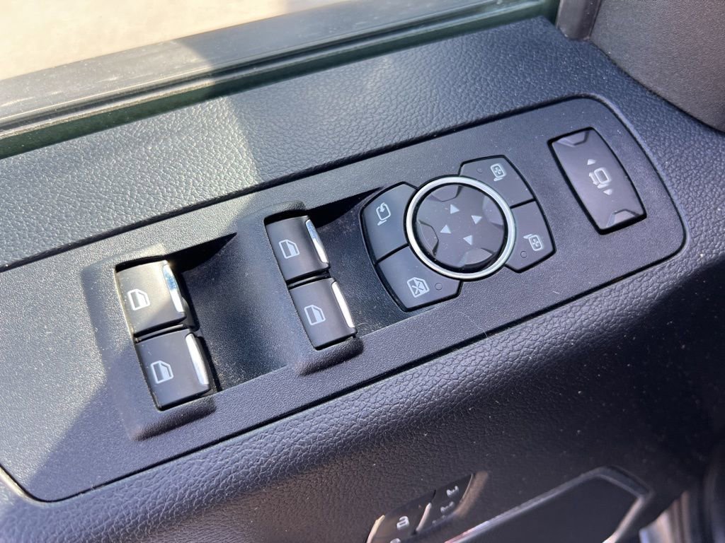 Used 2020 Ford F350 Lariat w/ Chrome Package image 10