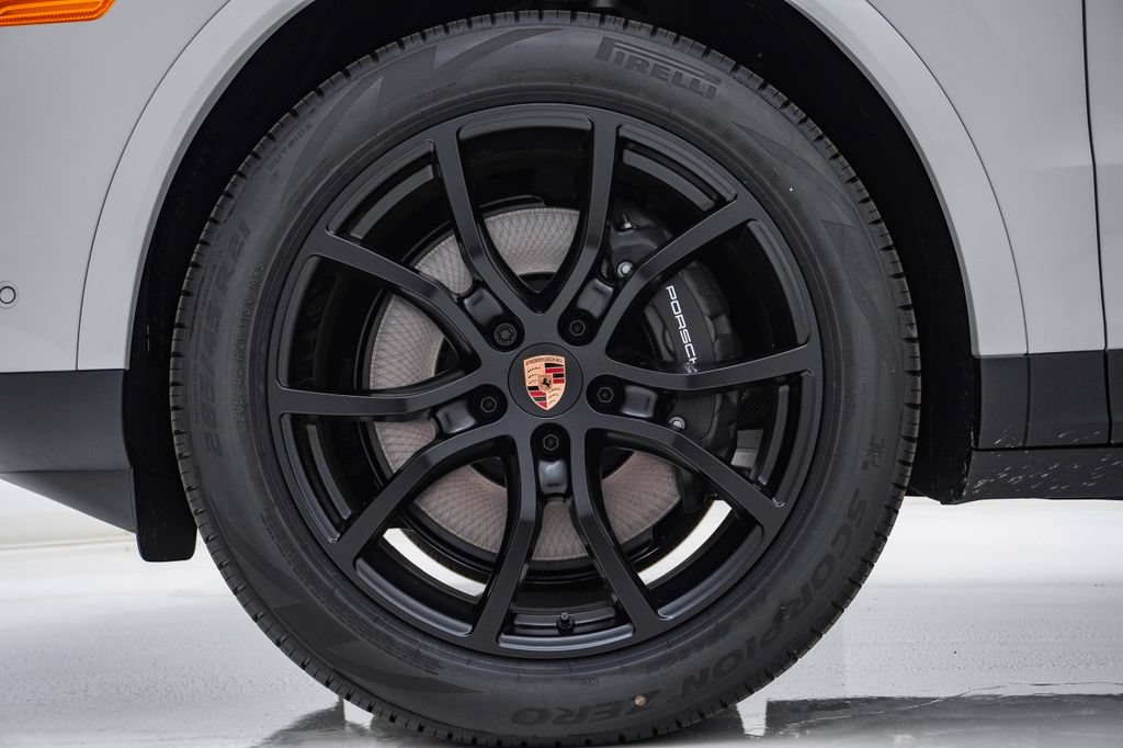 New 2026 Porsche Cayenne AWD/4WD image 13