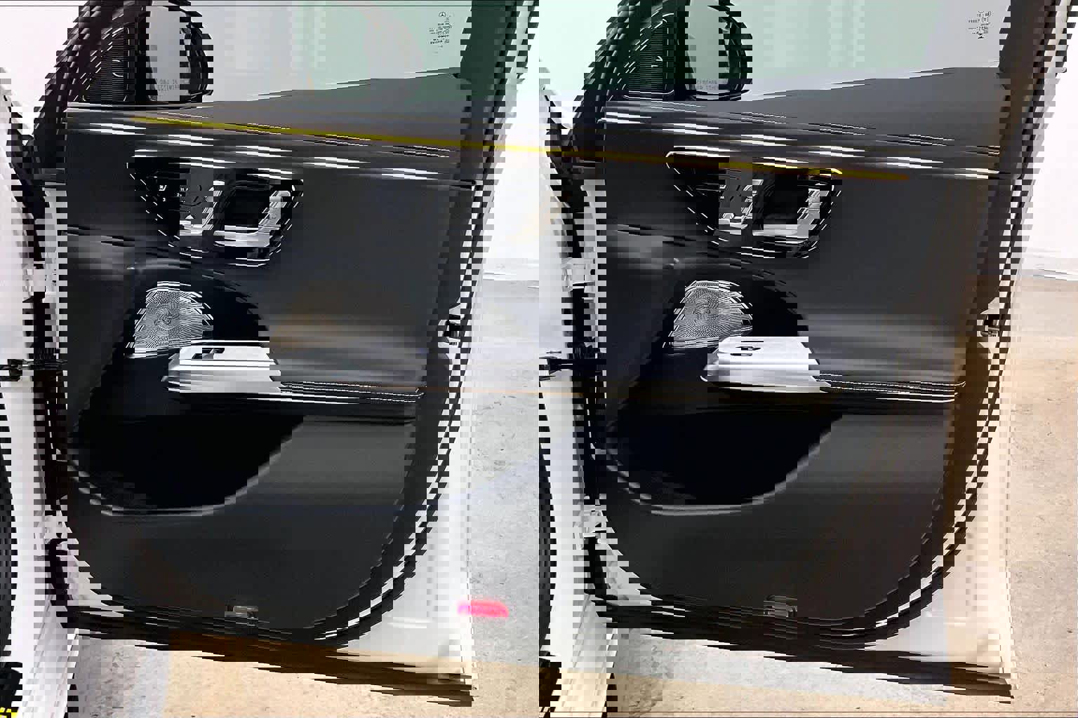 Certified 2025 Mercedes-Benz E 53 AMG e 4MATIC Sedan image 27