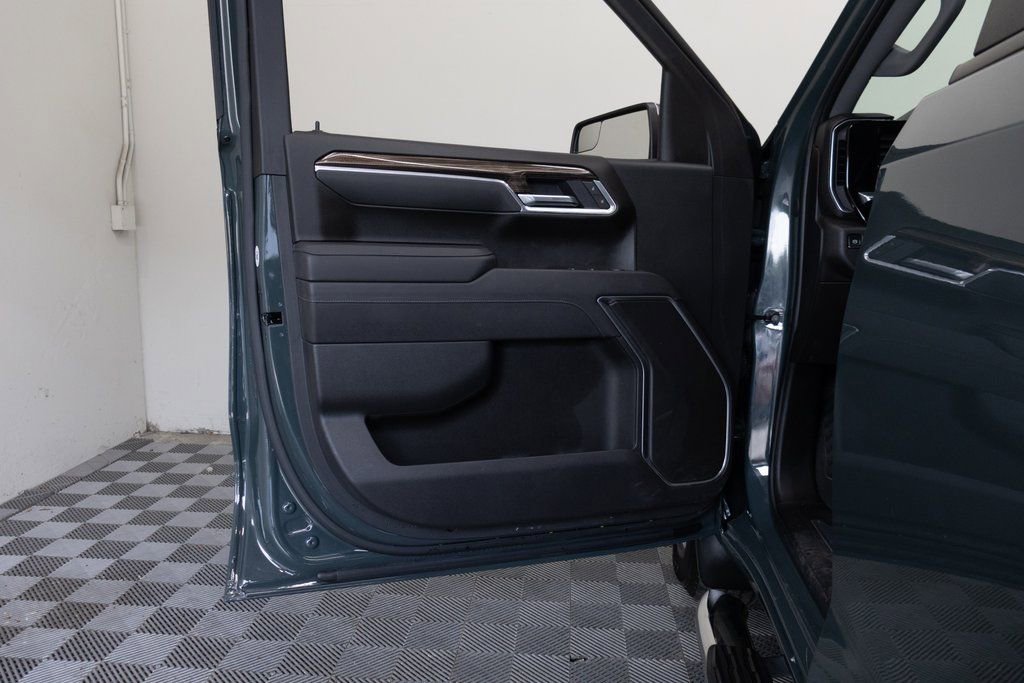 Used 2025 Chevrolet Silverado 1500 LT image 16