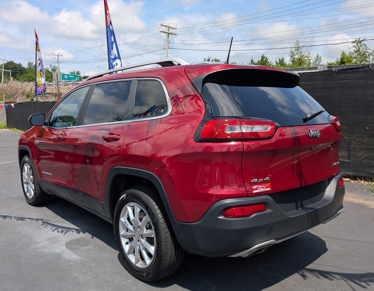 Used 2017 Jeep Cherokee Limited image 6