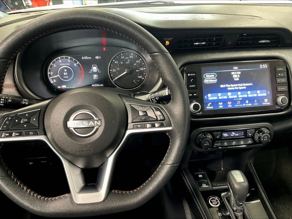 Used 2023 Nissan Kicks SR w/ SR Premium Package FWD image 18
