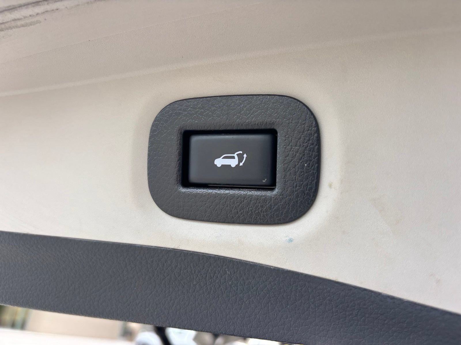 Used 2020 Nissan Rogue SV FWD image 18