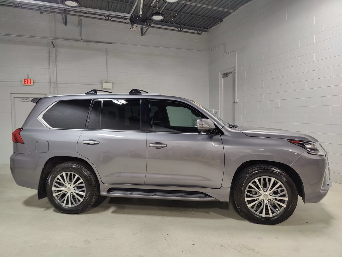 Used 2016 Lexus LX 570 4WD w/ Luxury Package image 6