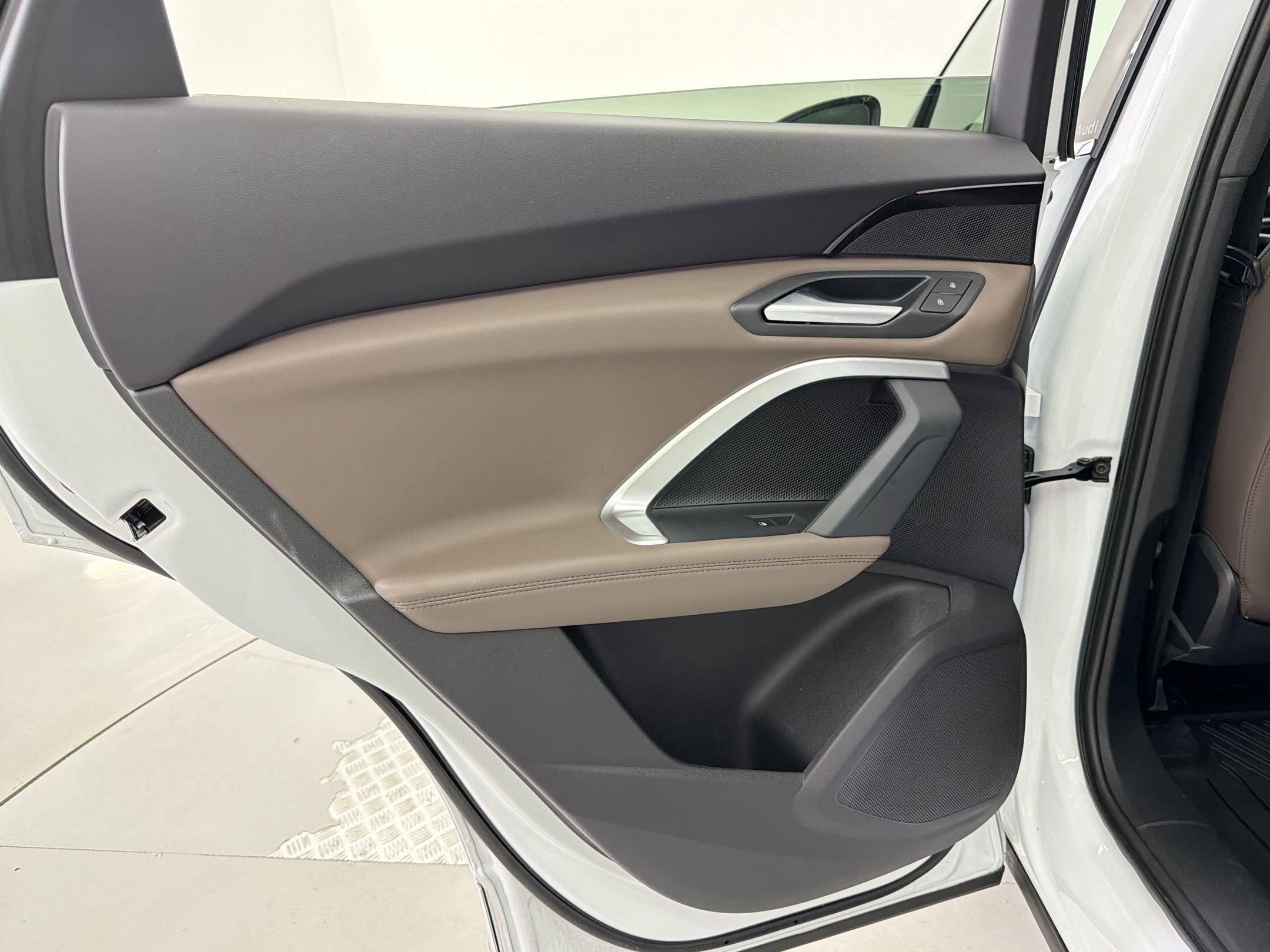 Certified 2025 Audi Q5 Premium w/ Convenience Package image 27