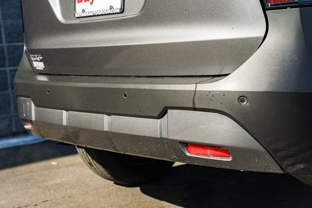 Used 2025 Nissan Kicks SV image 12