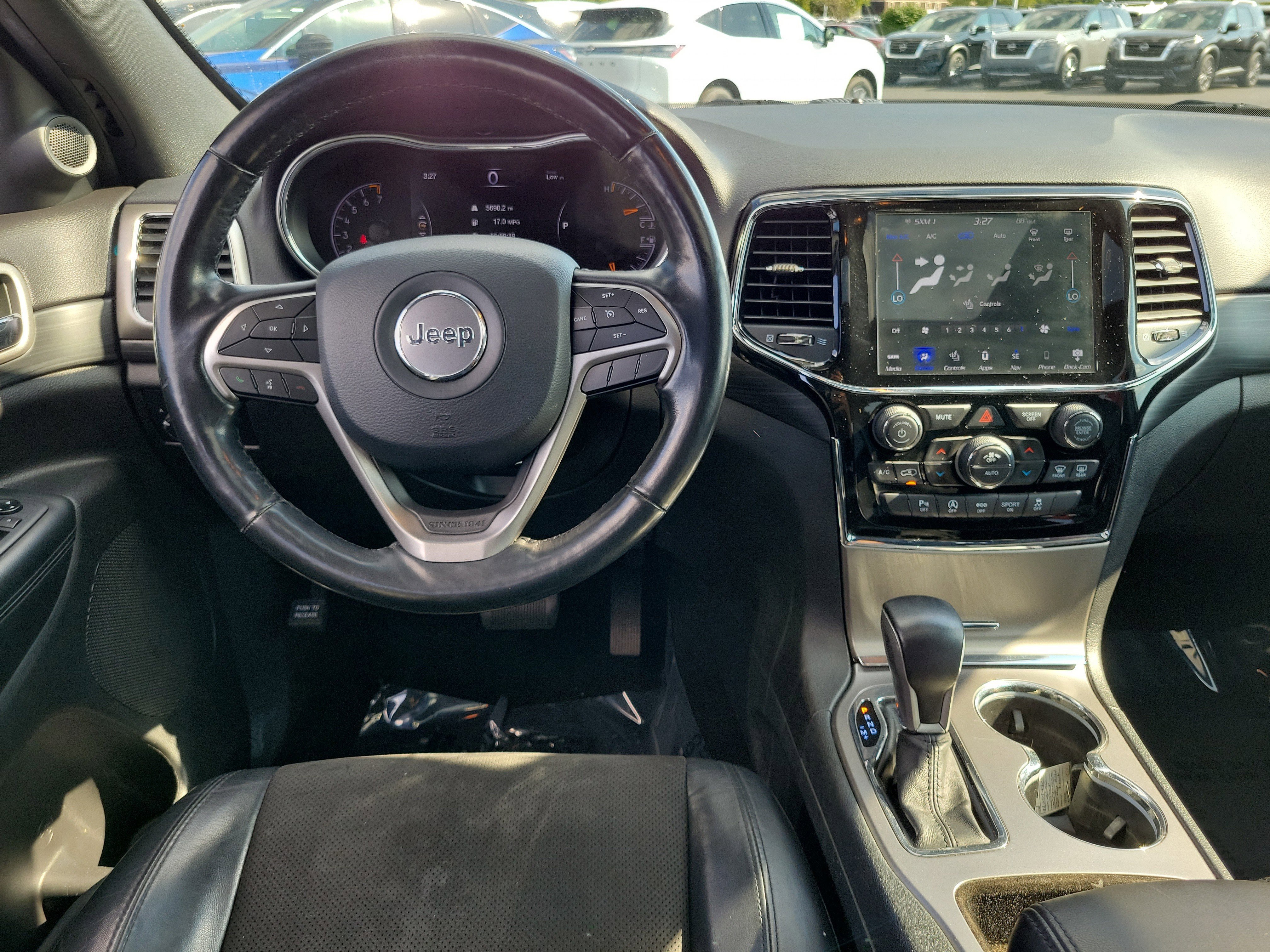 Used 2020 Jeep Grand Cherokee Altitude image 10