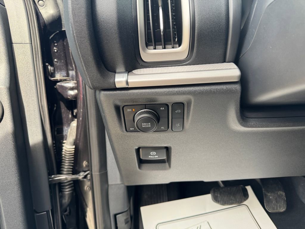 Used 2025 Ford Expedition Active AWD/4WD image 22