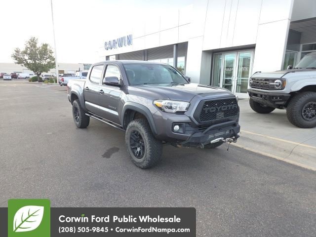 Used 2018 Toyota Tacoma TRD Off-Road AWD/4WD image 1
