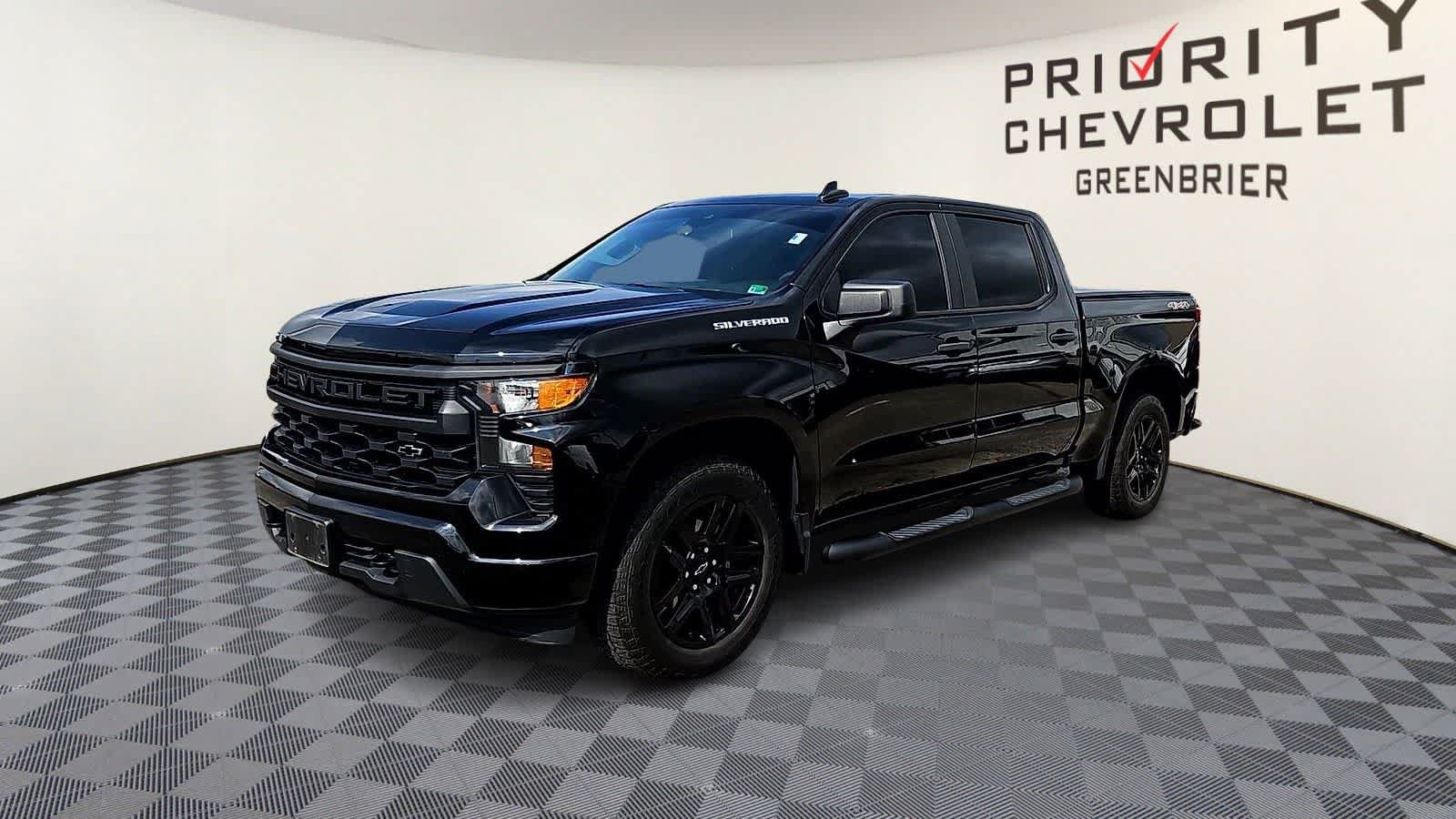 Used 2023 Chevrolet Silverado 1500 Custom AWD/4WD image 4