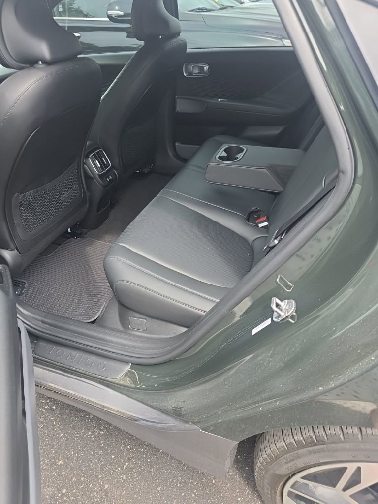 Used 2024 Hyundai Ioniq 6 SEL AWD/4WD image 17