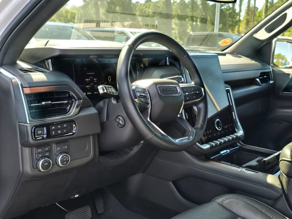 Certified 2025 GMC Yukon Denali AWD/4WD image 13