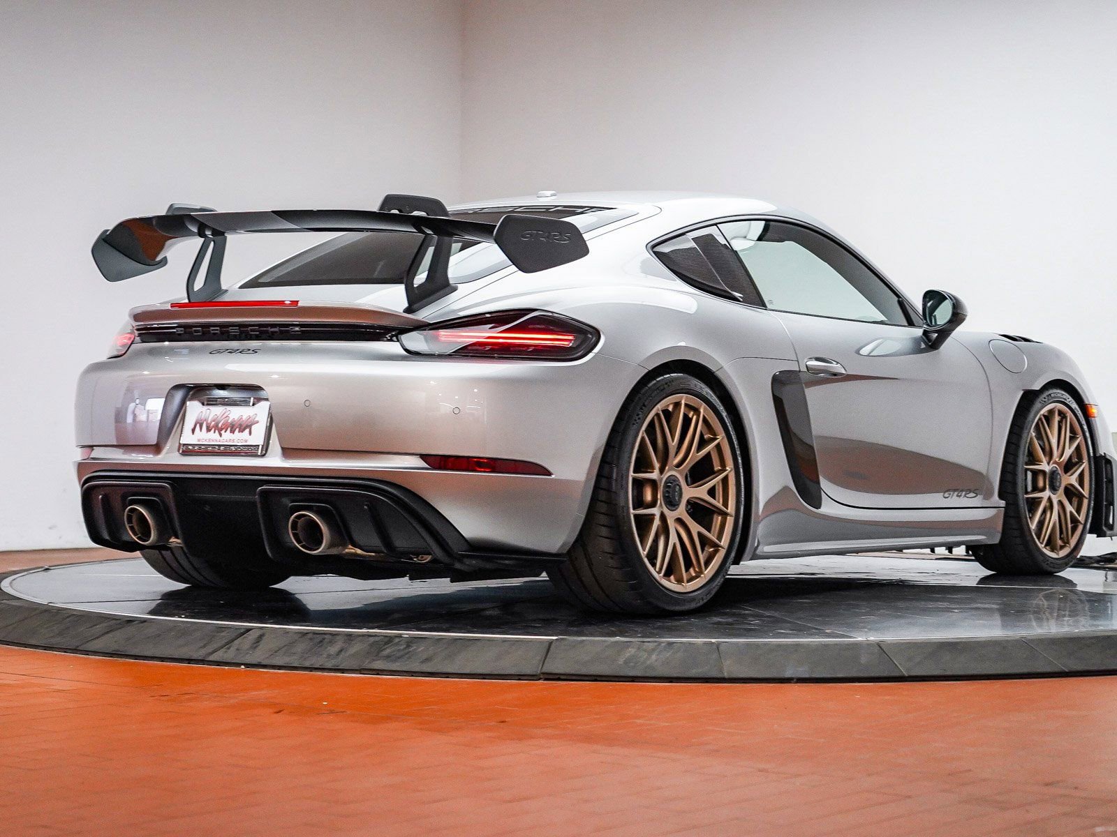 Used 2025 Porsche 718 Cayman GT4 RS image 9
