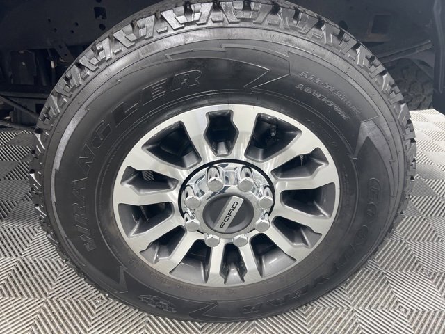Used 2022 Ford F250 Lariat image 9