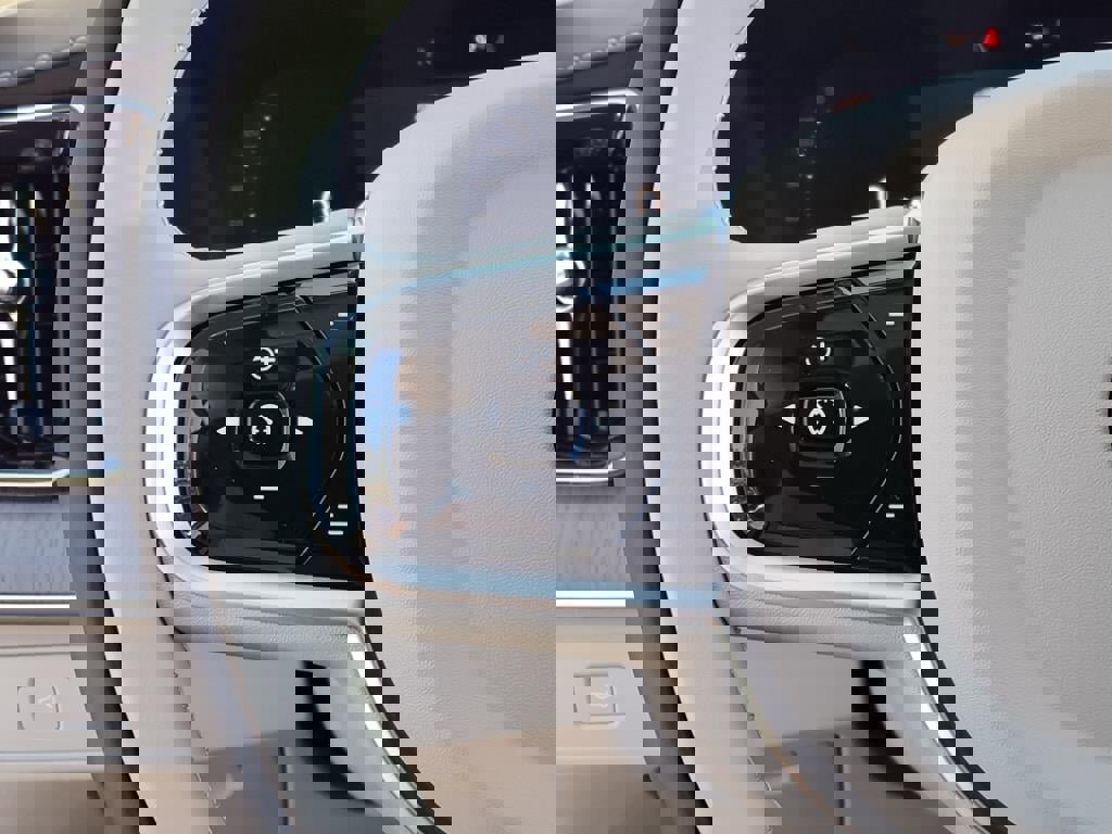 New 2026 Volvo XC90 B6 Ultra image 23